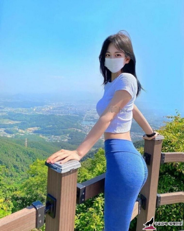 등산하다가 앞에 이런분들 있으면 ㄹㅇ 민망해짐 img #9