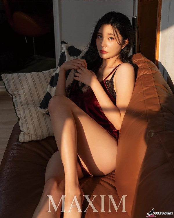 맥심 12월호 모델.jpg img #1