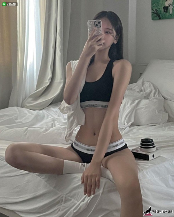 CK속옷 입은 존예녀 img #12