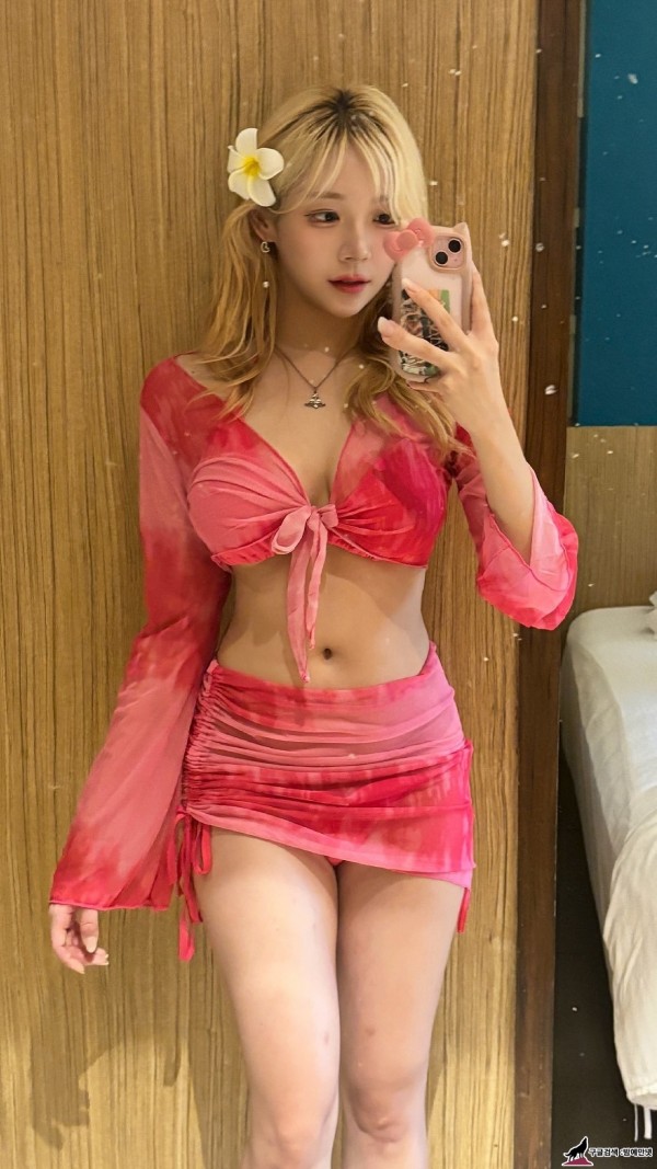 KT 조예린 치어리더 수영복 인스타 img #2